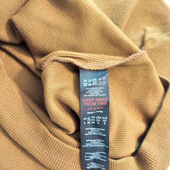 Camel Rib High Neck Crop Top Short Sleeve Shirt New W tag - Picture 5 of 6